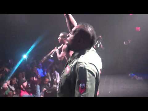 Hopsin and Tech N9ne perform “Am I A Psycho” LIVE!