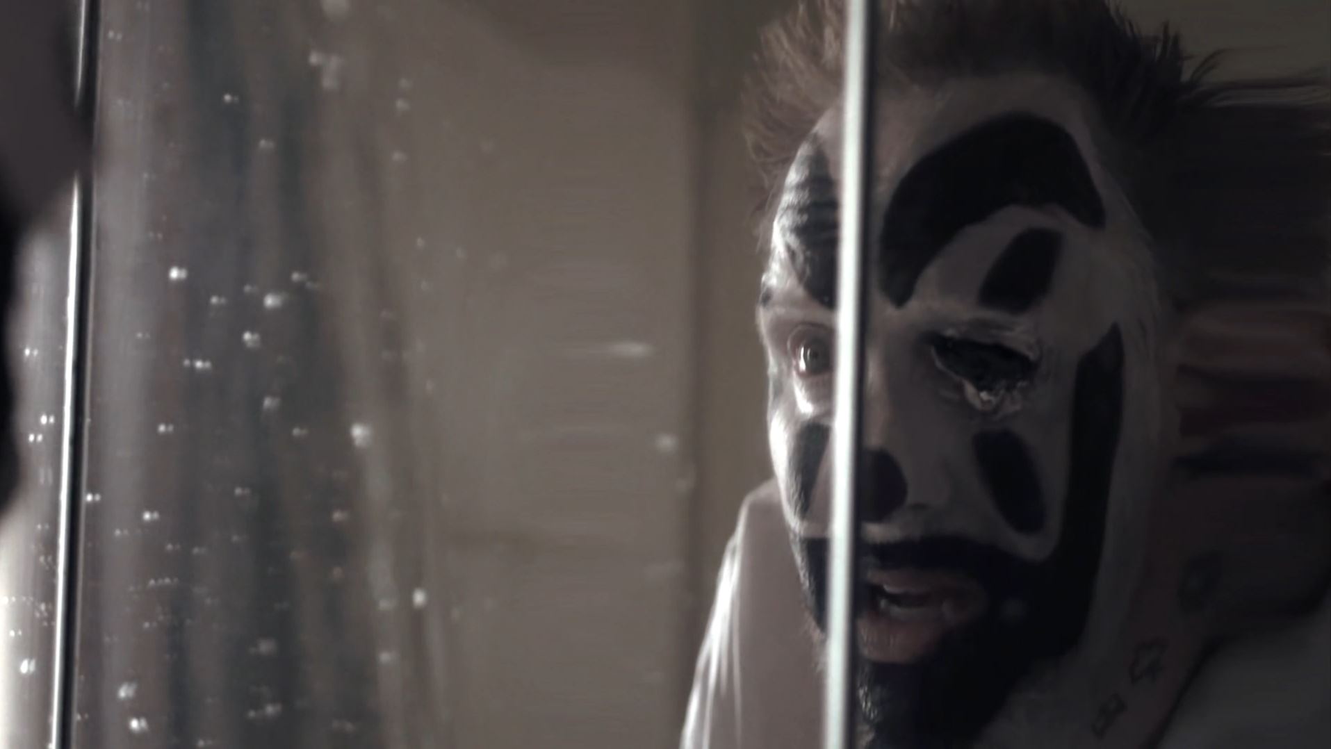 icp_fallingapart2
