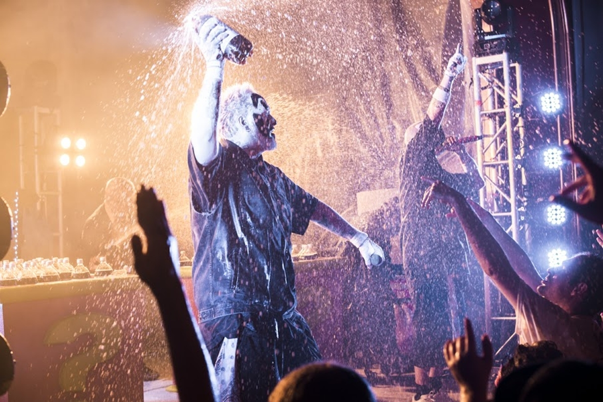 J Throwing Faygo
